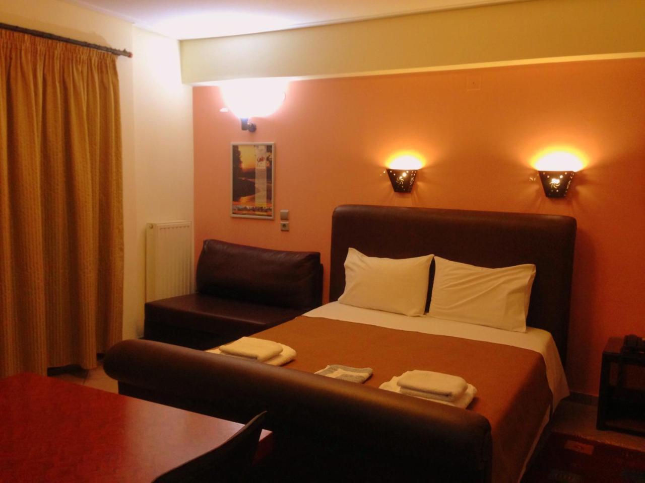 Lirio Guest House Makrakomi Bagian luar foto
