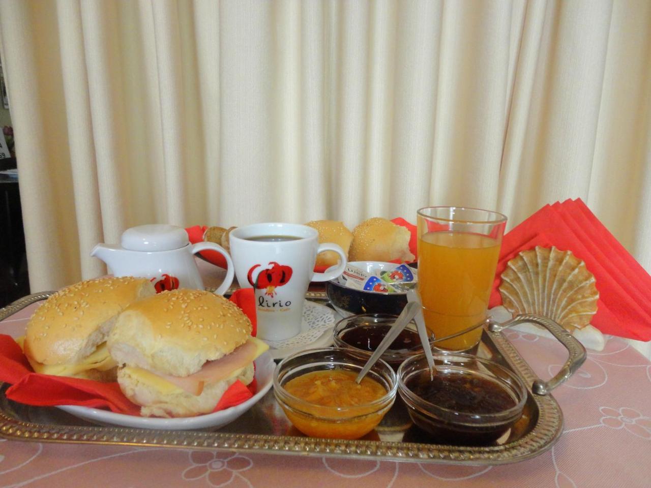 Lirio Guest House Makrakomi Bagian luar foto
