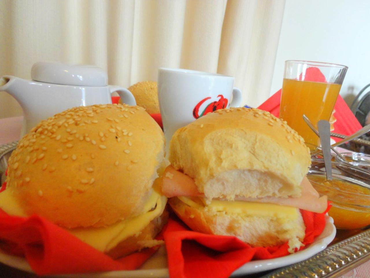 Lirio Guest House Makrakomi Bagian luar foto