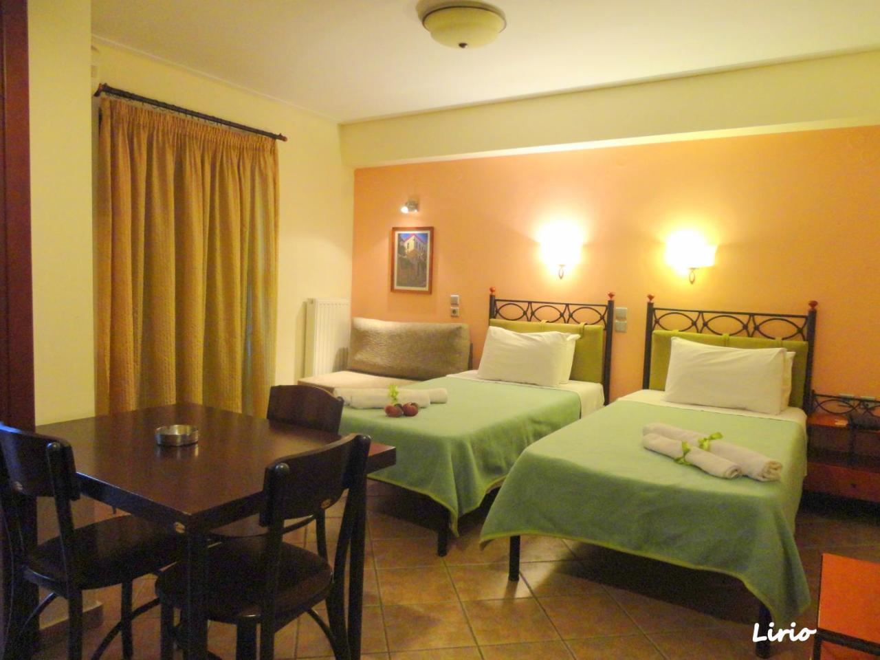 Lirio Guest House Makrakomi Bagian luar foto